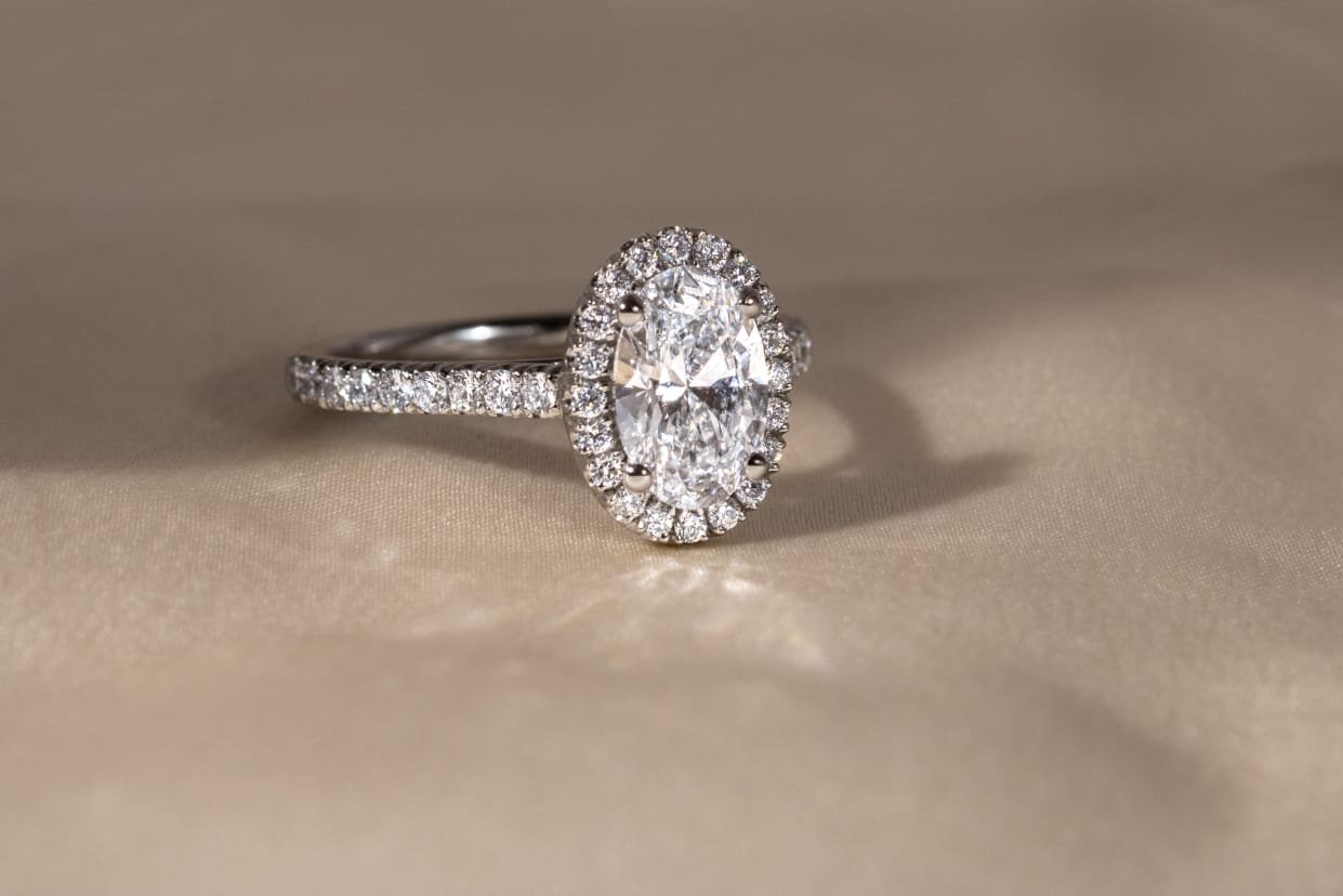 Big Brilliance in a Small Package: 1 Carat Ring